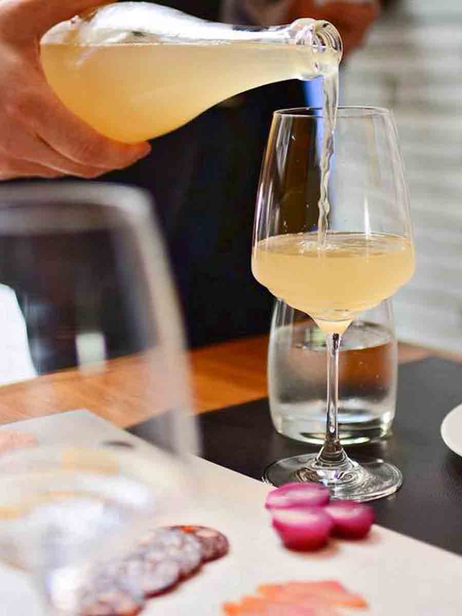zafferano-white-wine